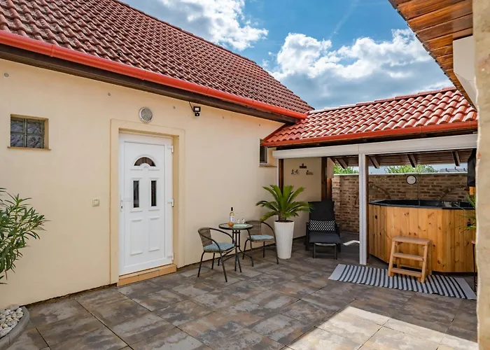 Lexi Dezsafuerdos Apartman Balatonboglar