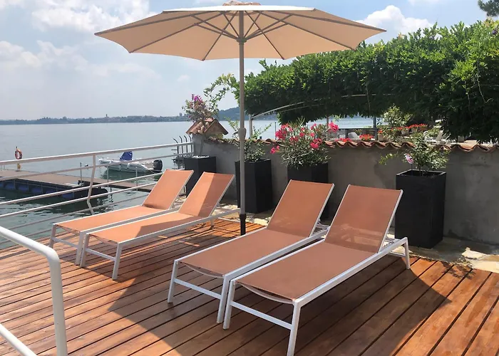 Villa Anastasye Your Lakefront Vacation Rental