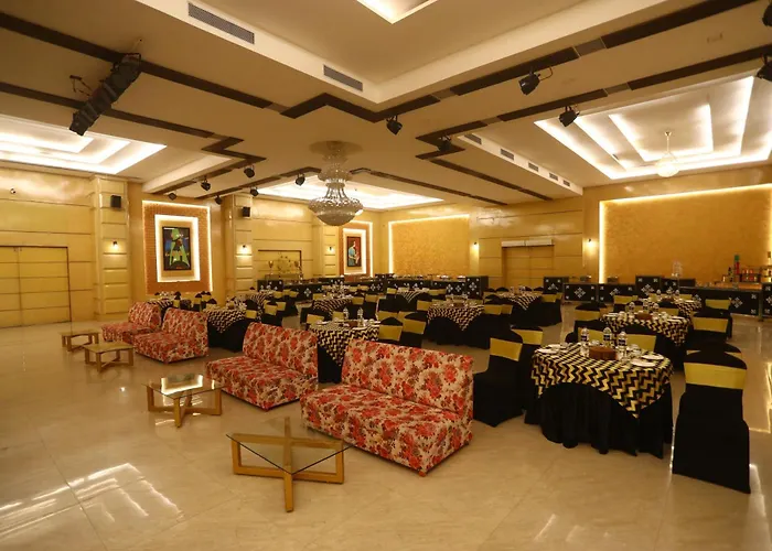 Hotel Kanha'S Palm Springs