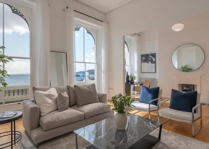 Fox On The Hoe - Luxury Hotel Apartments