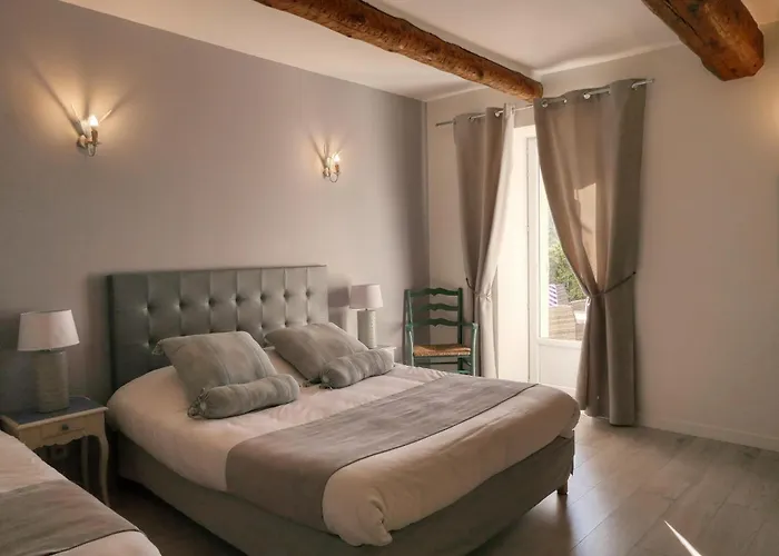 Logis Hotel La Bastide Des Monges