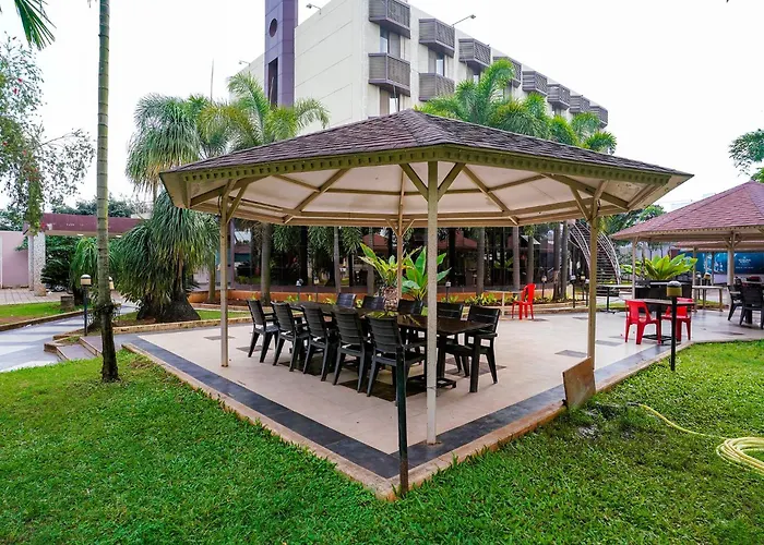 Fabhotel Prime Shahu