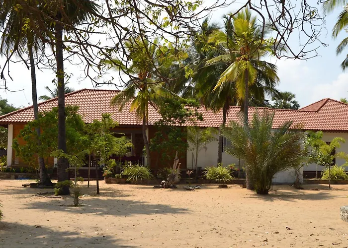 Nirukthie Beach Resort & Restaurant
