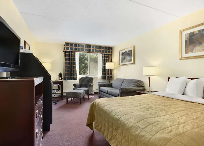 Travelodge By Wyndham Ottawa East