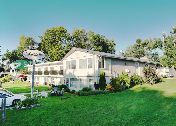 Lakeside Inn