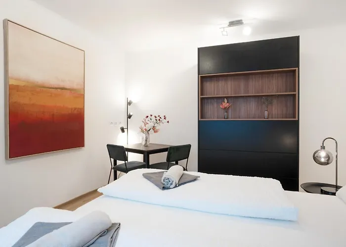 Easy-Flat Hauptplatz - City Center Apartments With A Kitchen