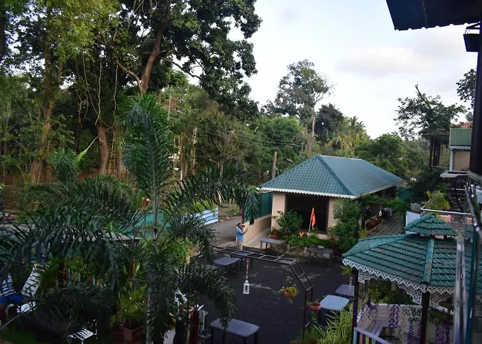 Coastal Bay Inn Resort