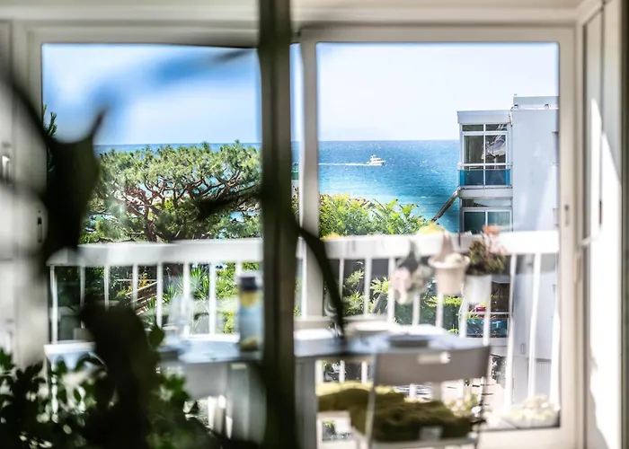 Residence Mediterranee - Beachfront - Sun And Seaview - Pool - Private Parking
