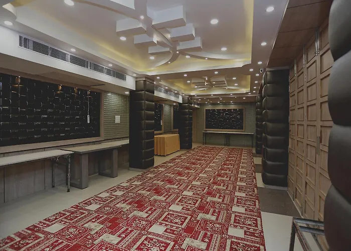 Kamat Inn
