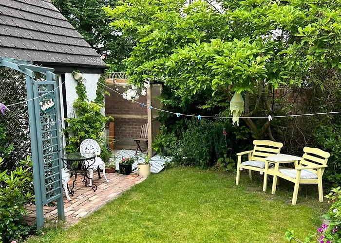Garden Snug