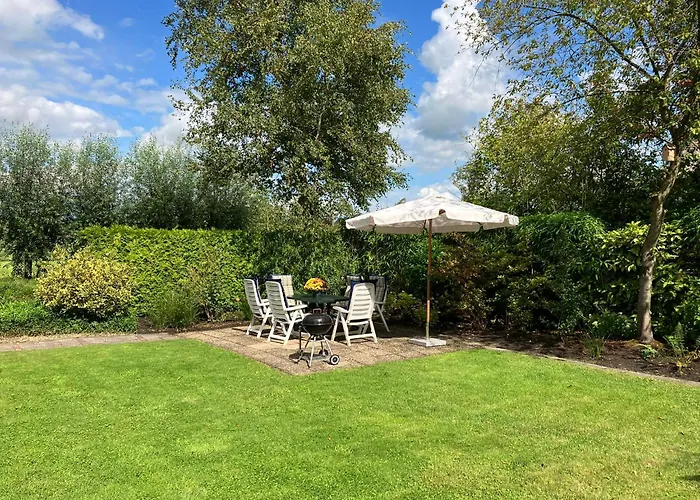 Oasis Holiday Home In Giethoorn Next To Canal, Boat Extra