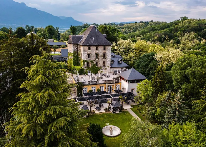 Chateau De Candie