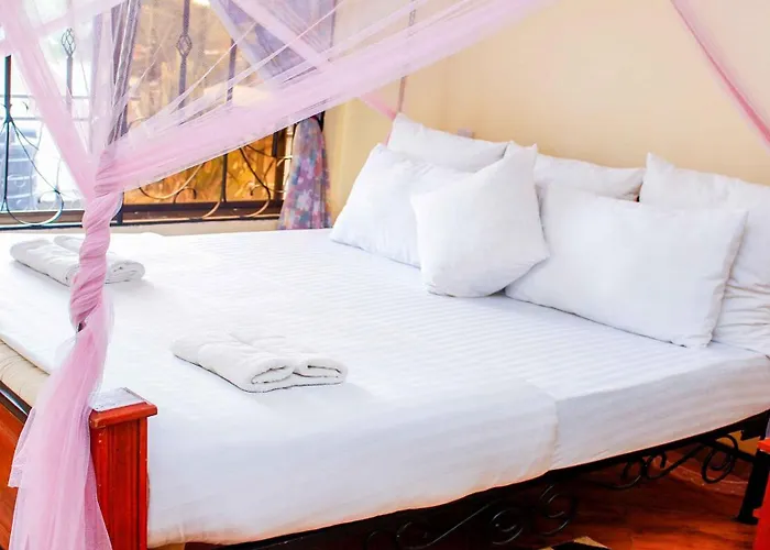 Bright Star Hotel & Safaris