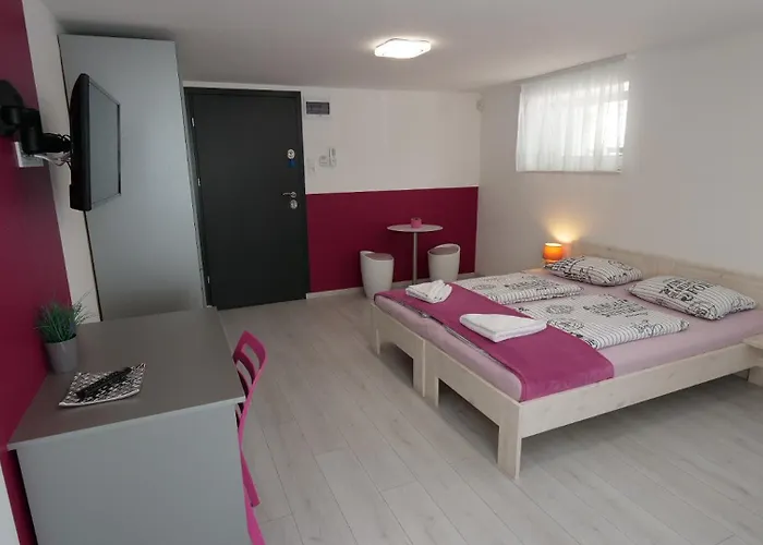 Anna Villa Fuered Boutique Rooms