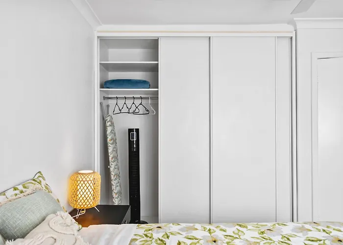 Malibu Apartments - Perth