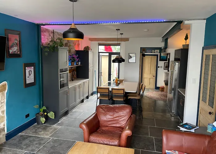 Fistral Court