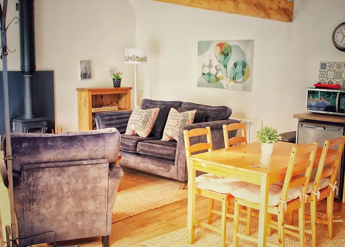 The Barn & The Loft At Ambro Mill - One Bed Apartments - Donington Park East Midlands Airport