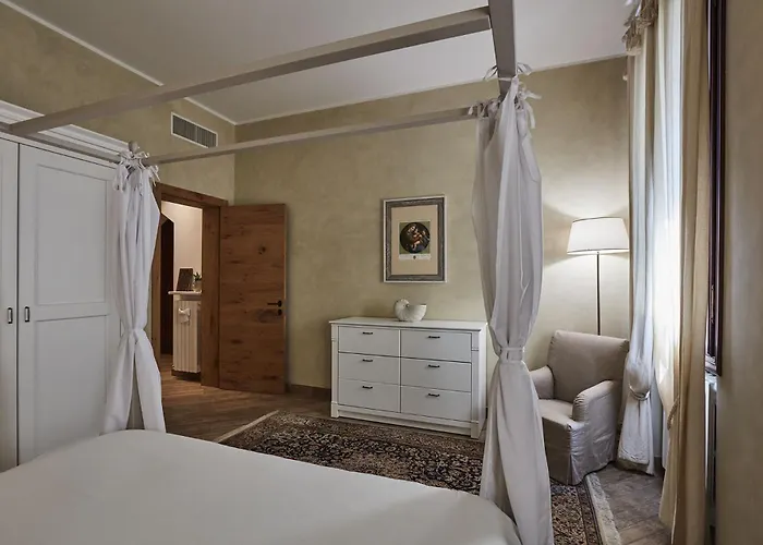 Ca Zanna Traditional Design Apartment