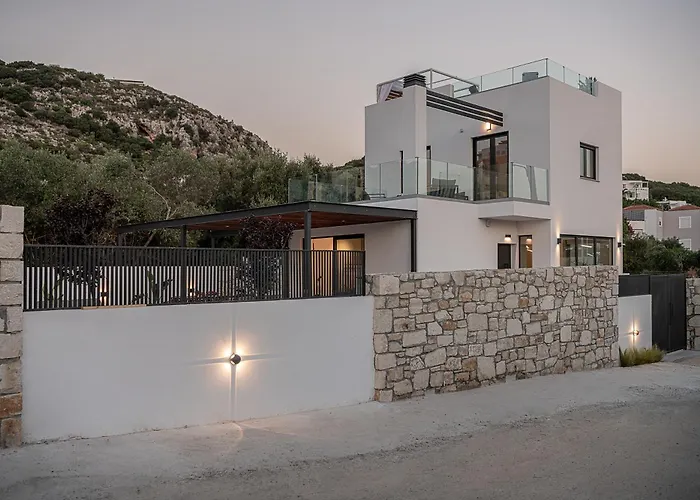 Avrilia Seaside Villa Heated Pool