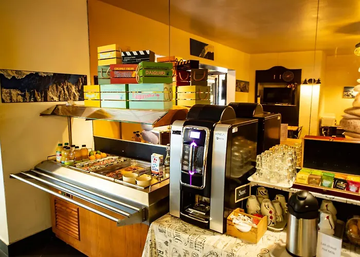 Hotel La Chaumiere A 160 M Du Telecabine Et De La Gare Sncf Garage Moto Gratuit