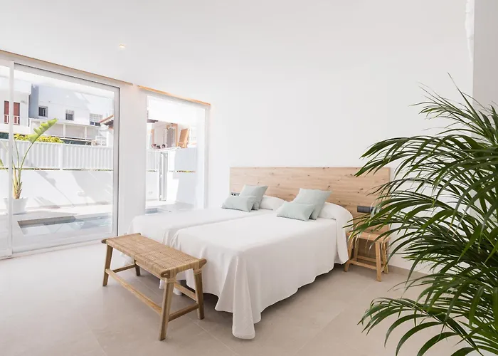 Bossa Bay Suites With Private Pool - Mc Apartments Ibiza