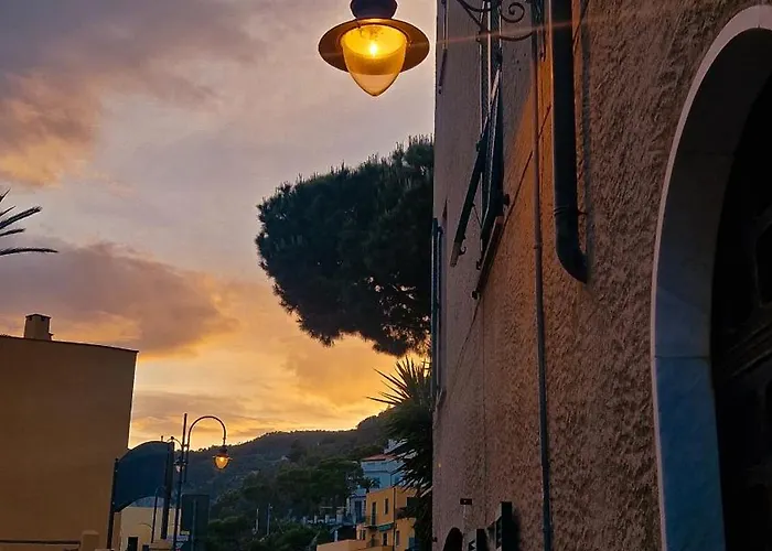 Varigotti Tropical Garden - Full Floor Apartment