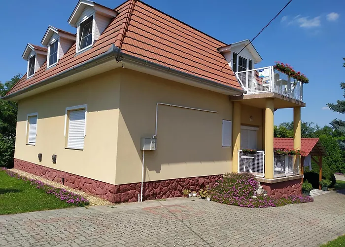 Aniko Apartmanhaz