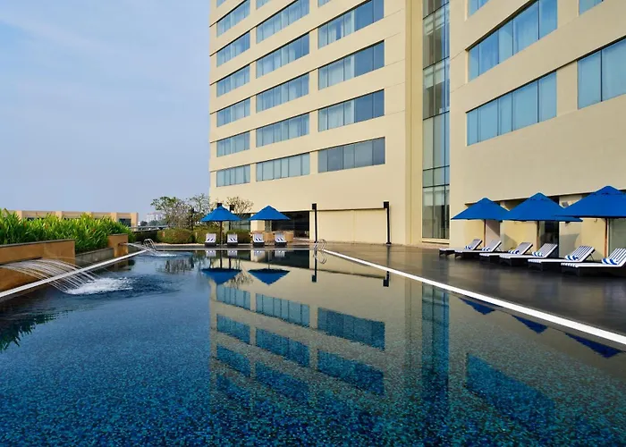 Kochi Marriott Hotel, Lulu International Shopping Mall
