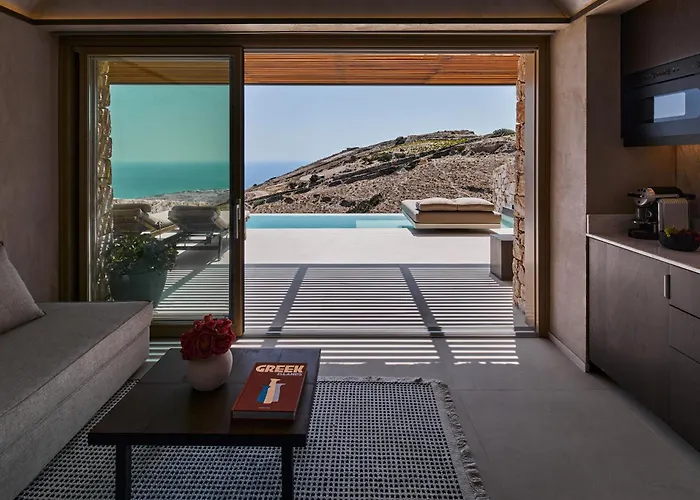 Santorini Sky, The Retreat