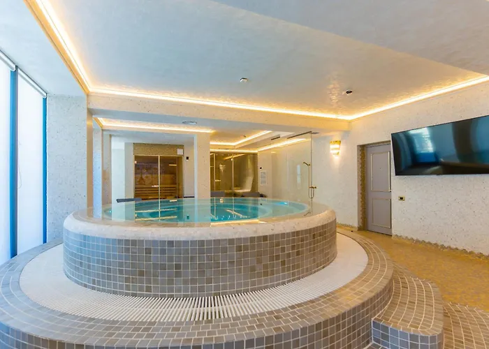 W Regal Boutique Hotel&Spa