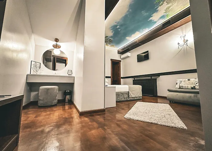 La Strada Boutique Villa