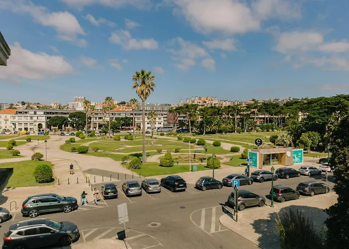 Rent4Rest Estoril Beachfront Apartments