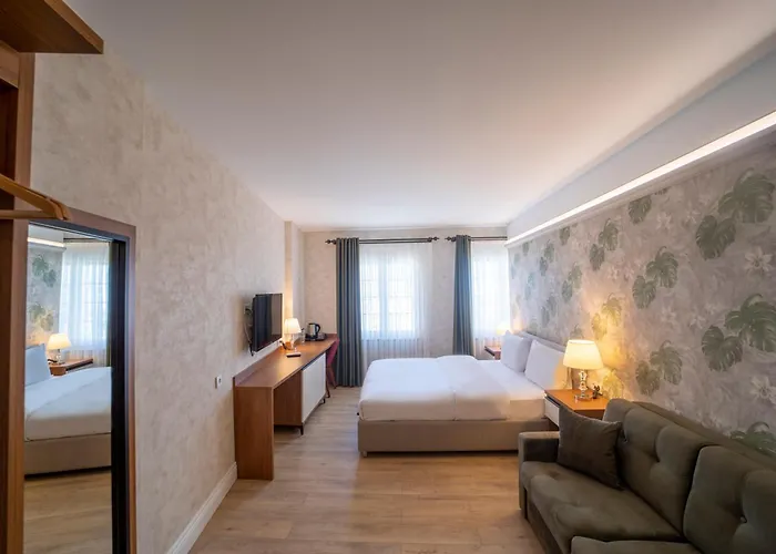 Mell City Suites Hotel