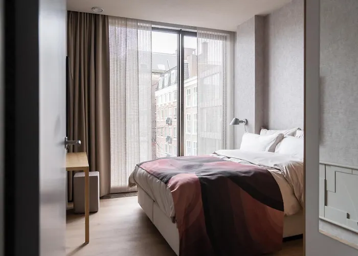 348 Suites Short Stay