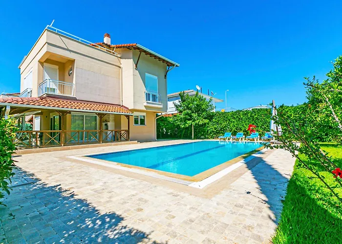 Paradise Town Villa Alison
