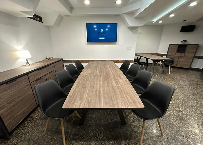Хотел Аврора