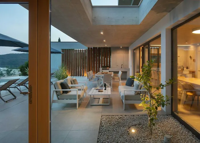 Green Tree Villas