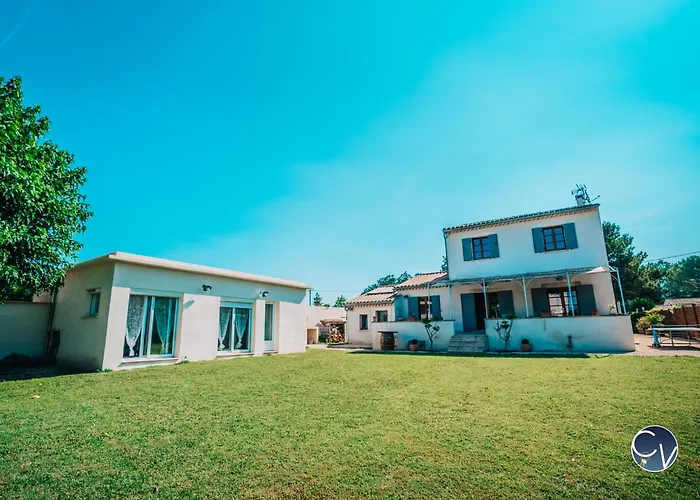 Villa Le Thor Piscine Billard Sauna Et Jacuzzi
