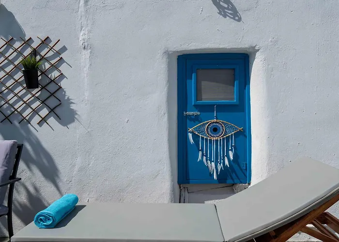 Santorita Suites