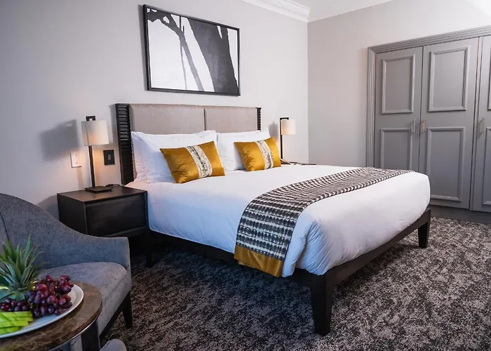Golden Horse Hotel