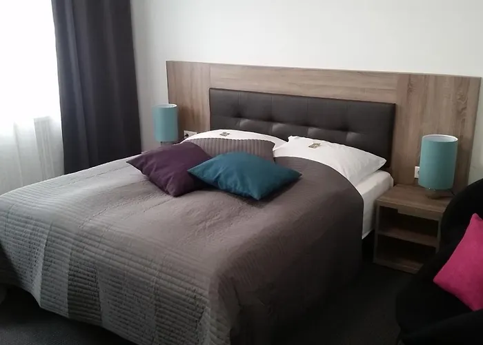 Appart-Hotel, Einsteinstrasse