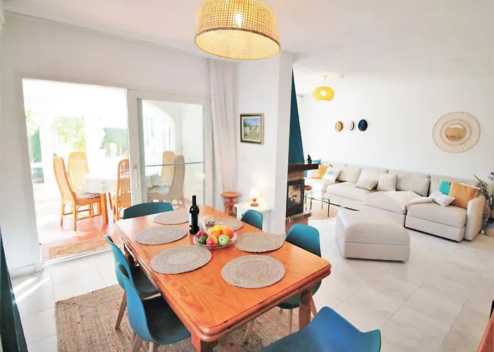 Holiday Home Leon By Interhome