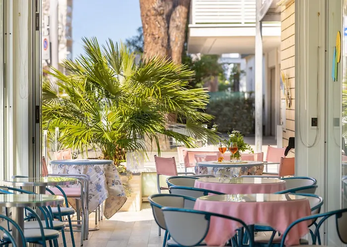 Hotel Caprice B&Brunch - In Centro A Riccione
