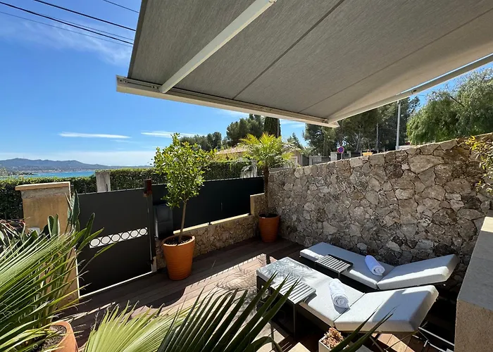 Confortable T2 Vue Mer Avec Terrasse Amenagee Et Parking Prive, Plage Et Port A Pied