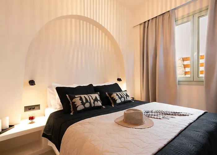 Sugarwhite Suites With Private Not Heated Pool