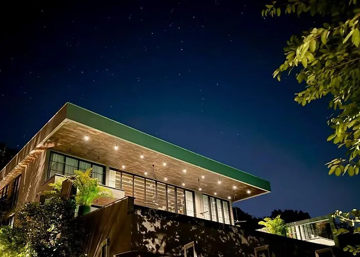 4-Bedrooms Luxury Seaview Villa