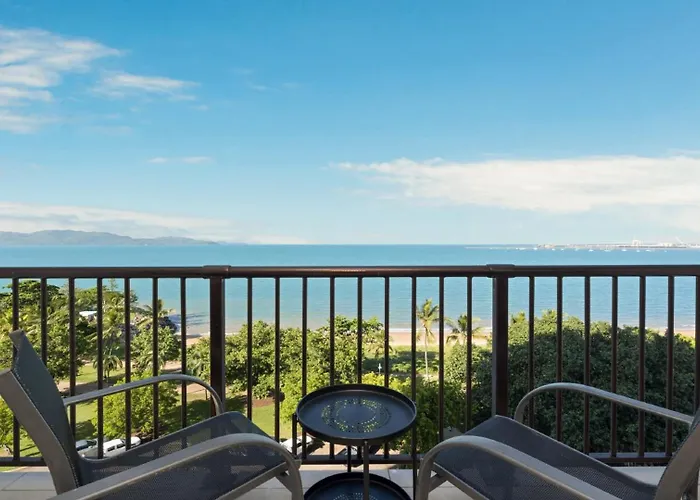 Studio 811 - Picturesque Beachfront Views