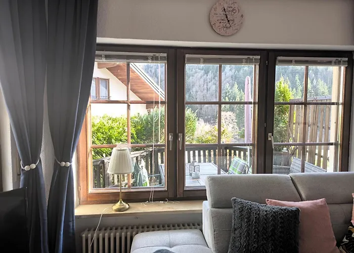 Fewo Zeus Mit Grosser Eingezaeunter Terrasse