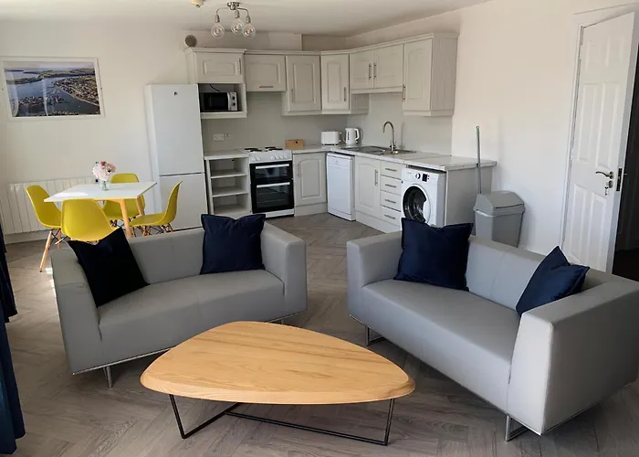 Town Center Beautiful 1 Bed Apartment