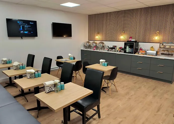 Best Western Plus Emerald Isle Hotel